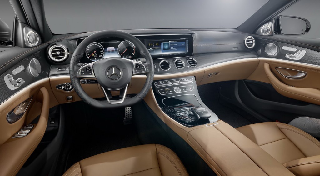 2017-Mercedes-E-Class-Interior-2.jpg