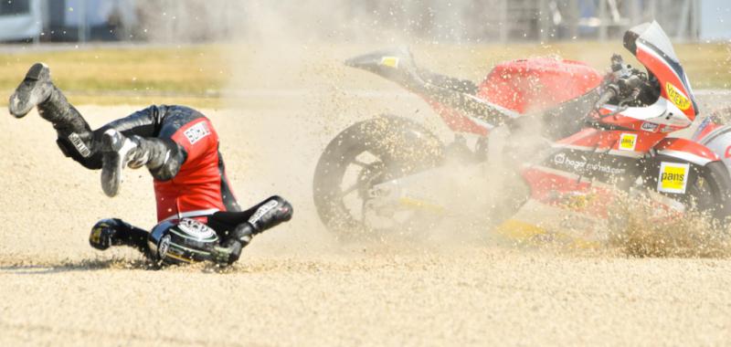 Caida de Axel Pons en Moto2