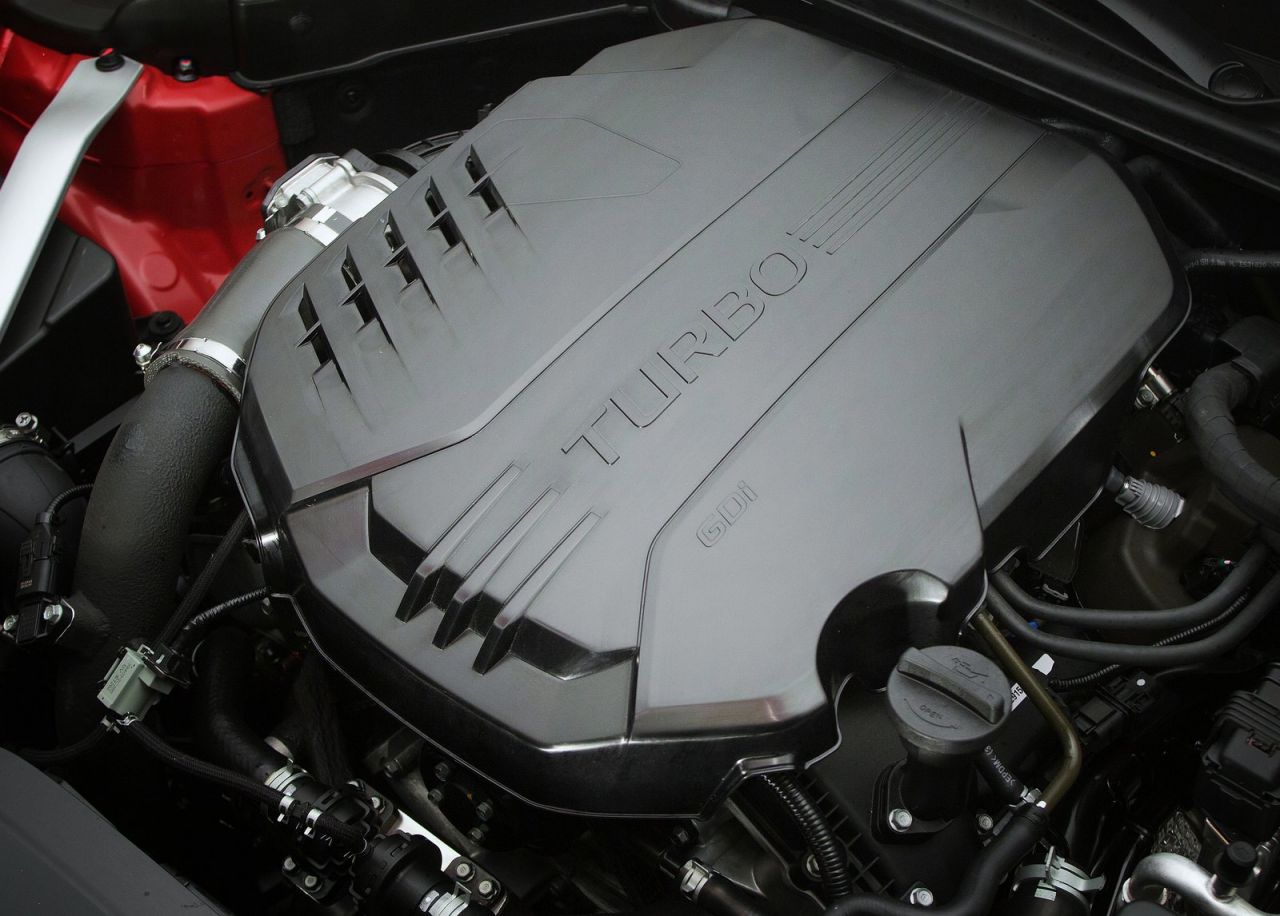 Motor KIA Stinger