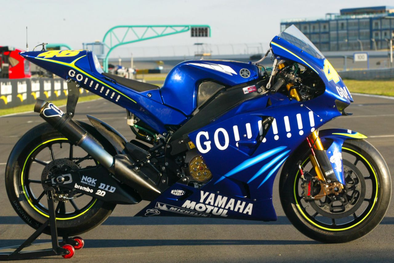 Yamaha M1  2004