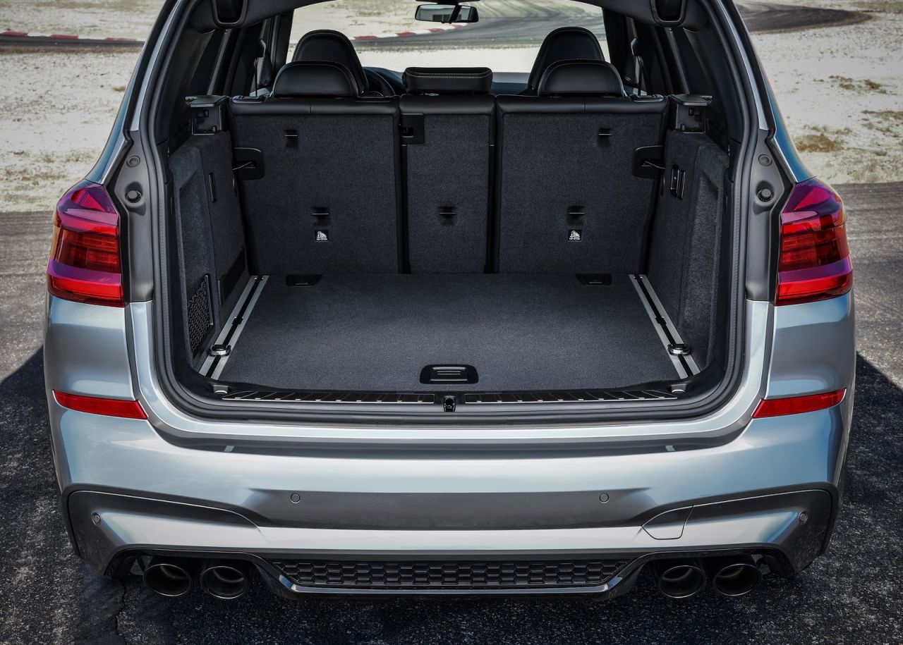 BMW M amplía su gama de modelos de altas prestaciones, incluyendo, por primera vez, modelos de los segmentos de tamaño medio Sports Activity Vehicle (SAV) y Sports Activity Coupe (SAC).H