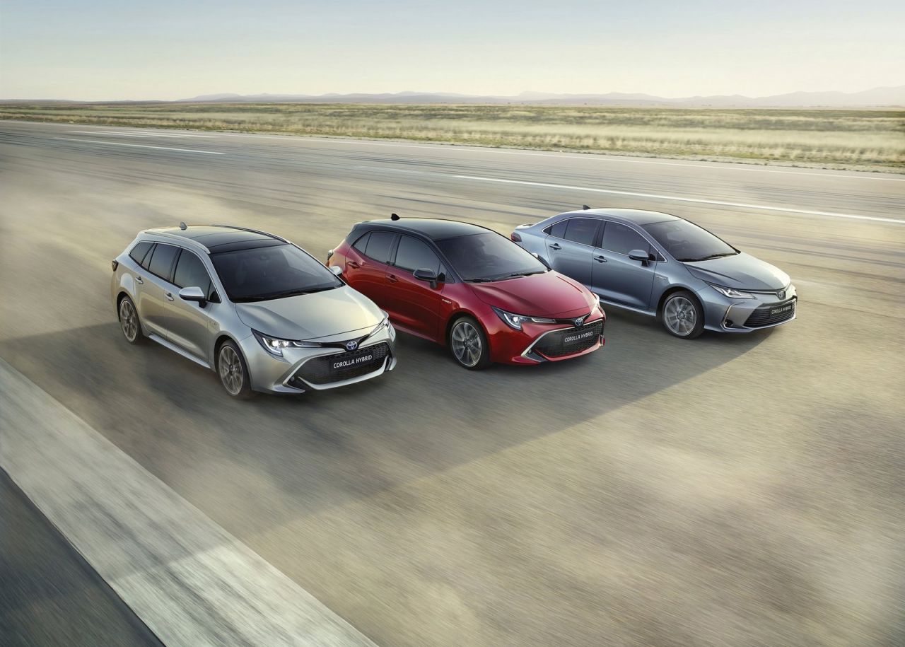 La versión familiar se se comercializan con seis niveles de equipamiento: Business Plus, Active, Active Tech, Feel!, Advance y Advance Luxury. Los tres primeros solo se ofrecen con el motor de menor potencia y los tres últimos únicamente al de 180 CV