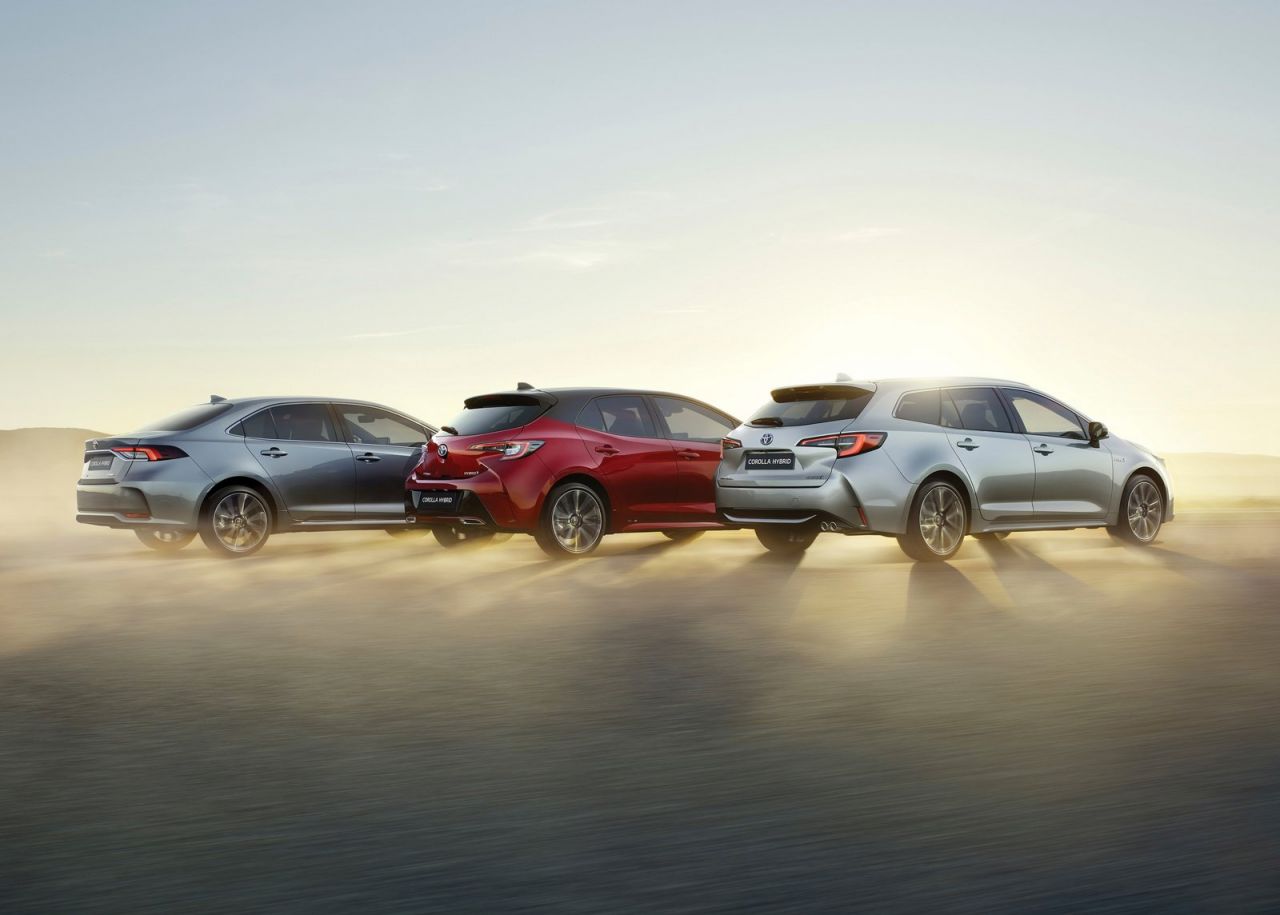 La versión familiar se se comercializan con seis niveles de equipamiento: Business Plus, Active, Active Tech, Feel!, Advance y Advance Luxury. Los tres primeros solo se ofrecen con el motor de menor potencia y los tres últimos únicamente al de 180 CV