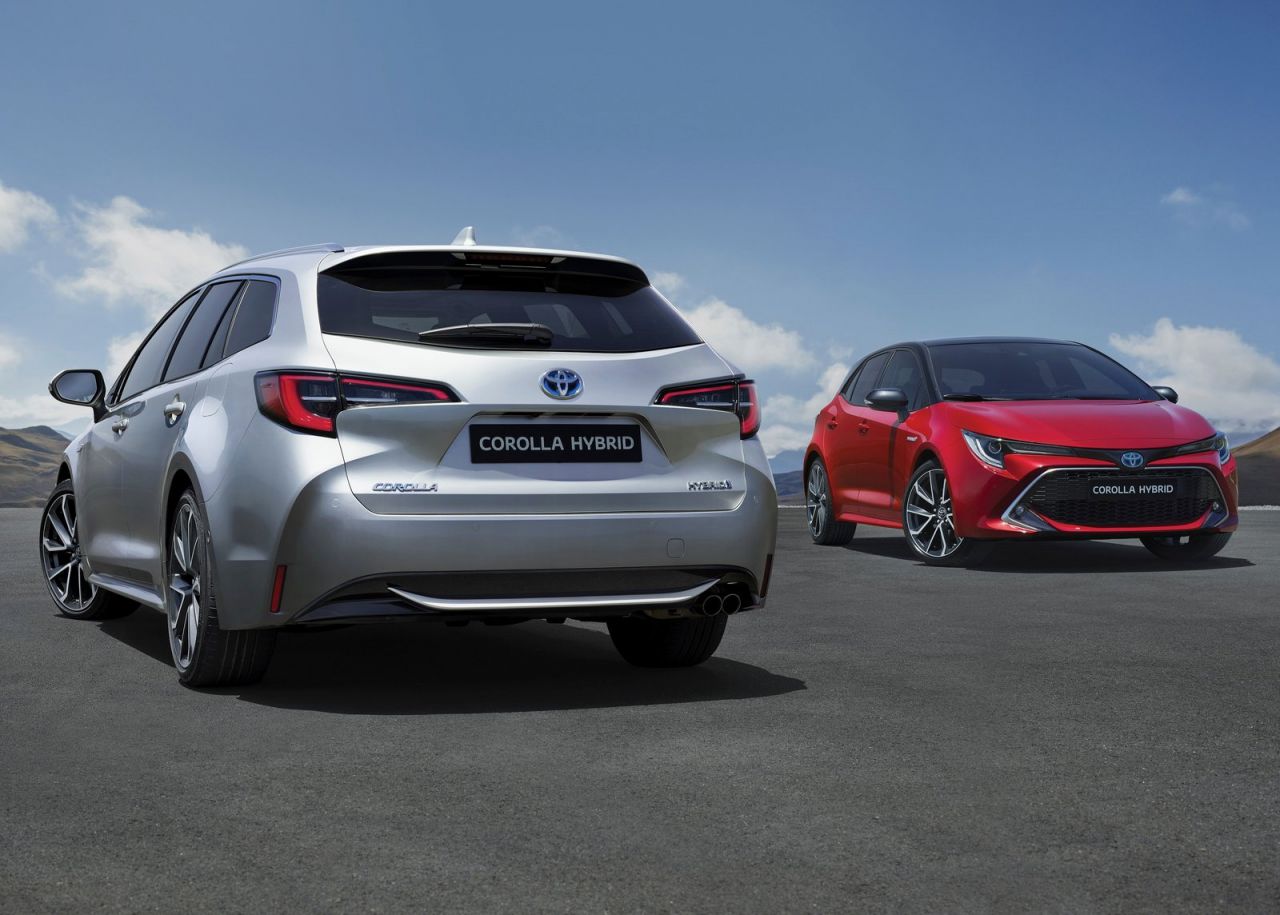 La versión familiar se se comercializan con seis niveles de equipamiento: Business Plus, Active, Active Tech, Feel!, Advance y Advance Luxury. Los tres primeros solo se ofrecen con el motor de menor potencia y los tres últimos únicamente al de 180 CV