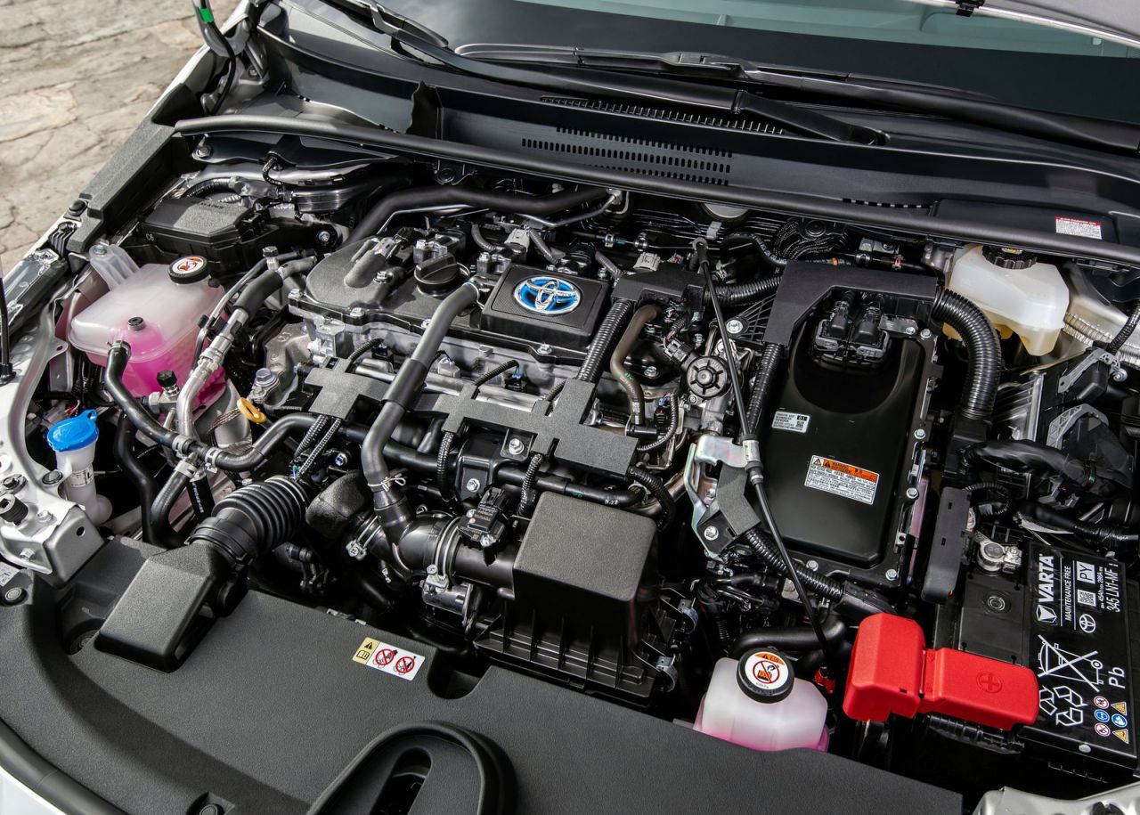 La versión familiar se se comercializan con seis niveles de equipamiento: Business Plus, Active, Active Tech, Feel!, Advance y Advance Luxury. Los tres primeros solo se ofrecen con el motor de menor potencia y los tres últimos únicamente al de 180 CV