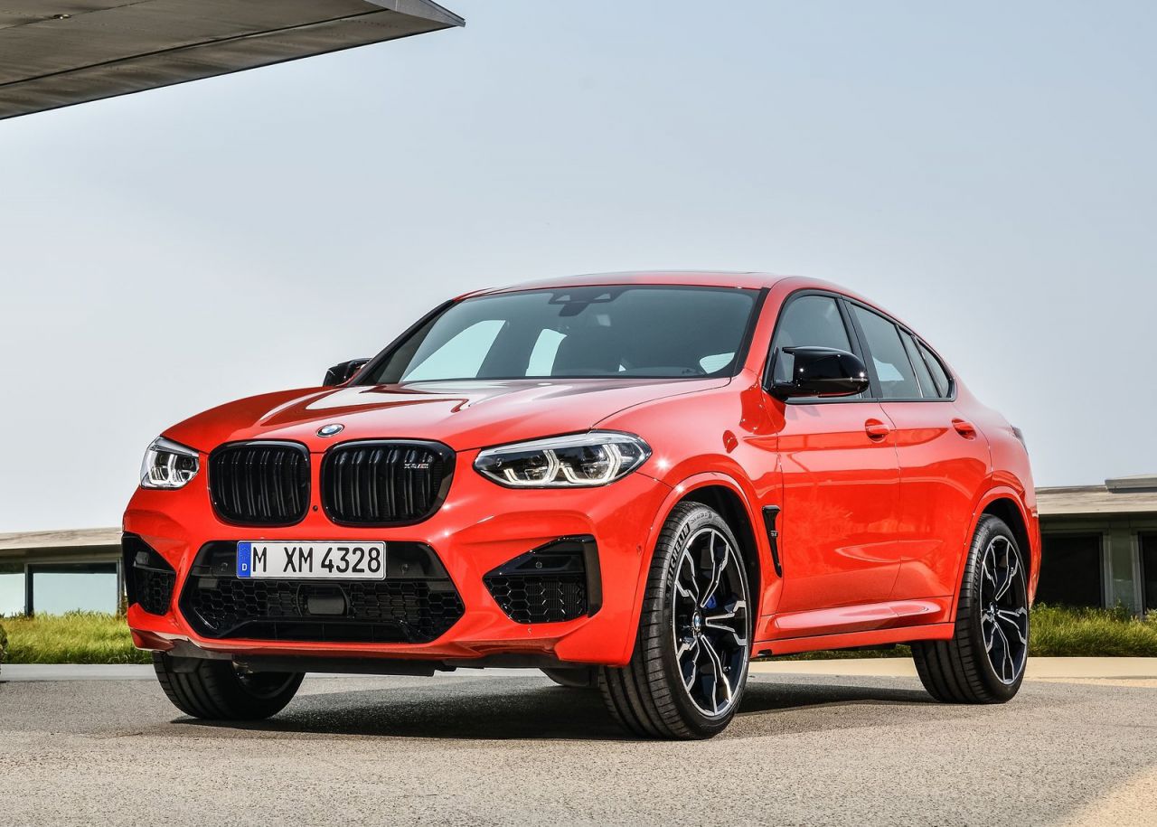 El motor más potente gasolina de seis cilindros en línea nunca visto en un coche BMW M aporta el músculo necesario para conseguir unas impresionantes prestaciones. La unidad, de nuevo desarrollo y elevado régimen de giro, dispone de tecnología M TwinPower Turbo. Con su cilindrada de 3 litros, genera una potencia máxima de 353 kW/480 CV y un par máximo de 600 Nm.