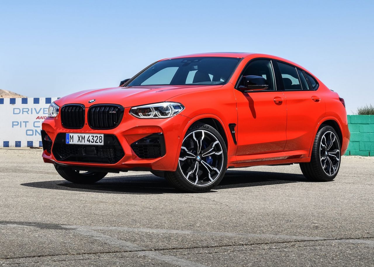 El motor más potente gasolina de seis cilindros en línea nunca visto en un coche BMW M aporta el músculo necesario para conseguir unas impresionantes prestaciones. La unidad, de nuevo desarrollo y elevado régimen de giro, dispone de tecnología M TwinPower Turbo. Con su cilindrada de 3 litros, genera una potencia máxima de 353 kW/480 CV y un par máximo de 600 Nm.