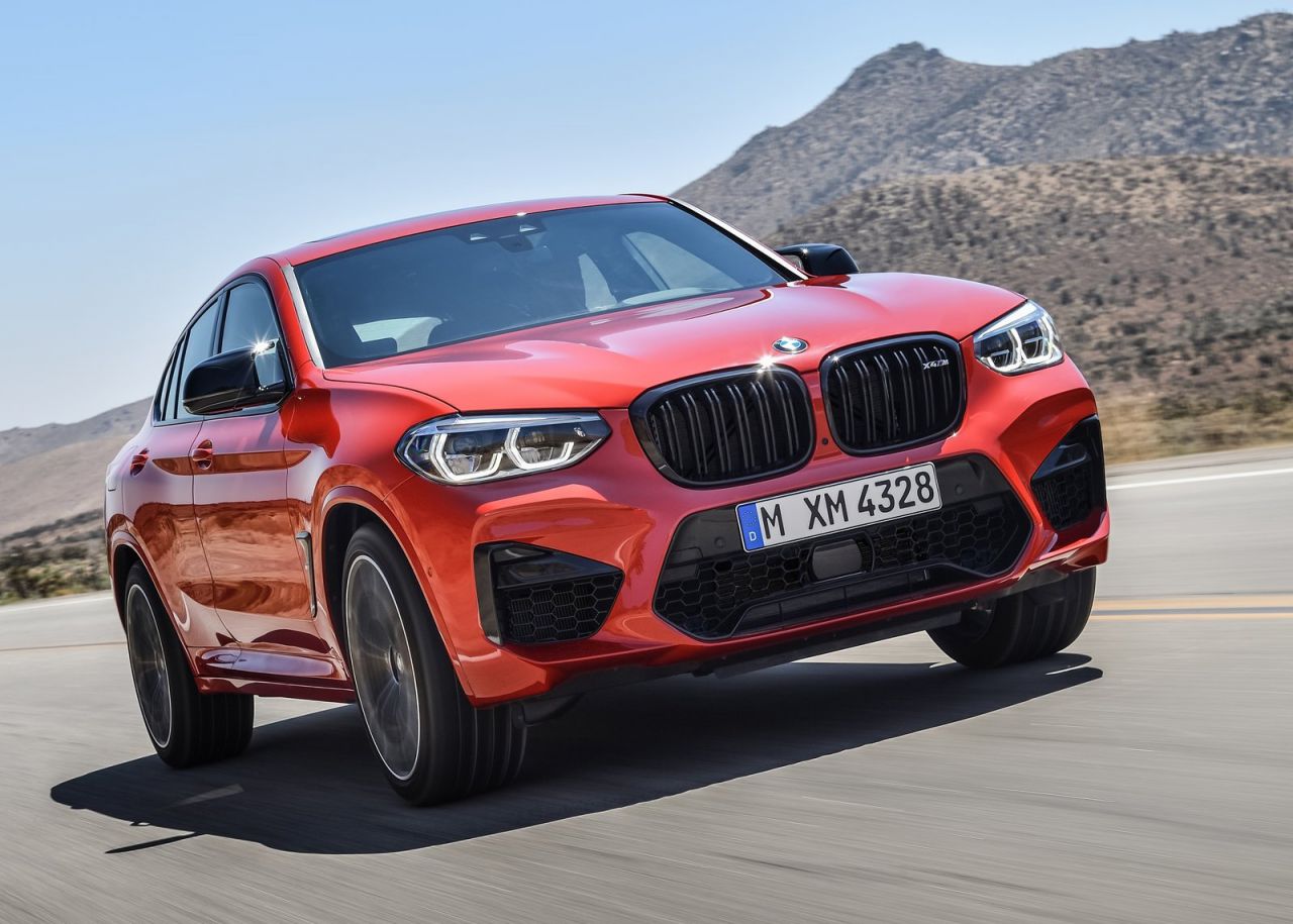 El motor más potente gasolina de seis cilindros en línea nunca visto en un coche BMW M aporta el músculo necesario para conseguir unas impresionantes prestaciones. La unidad, de nuevo desarrollo y elevado régimen de giro, dispone de tecnología M TwinPower Turbo. Con su cilindrada de 3 litros, genera una potencia máxima de 353 kW/480 CV y un par máximo de 600 Nm.