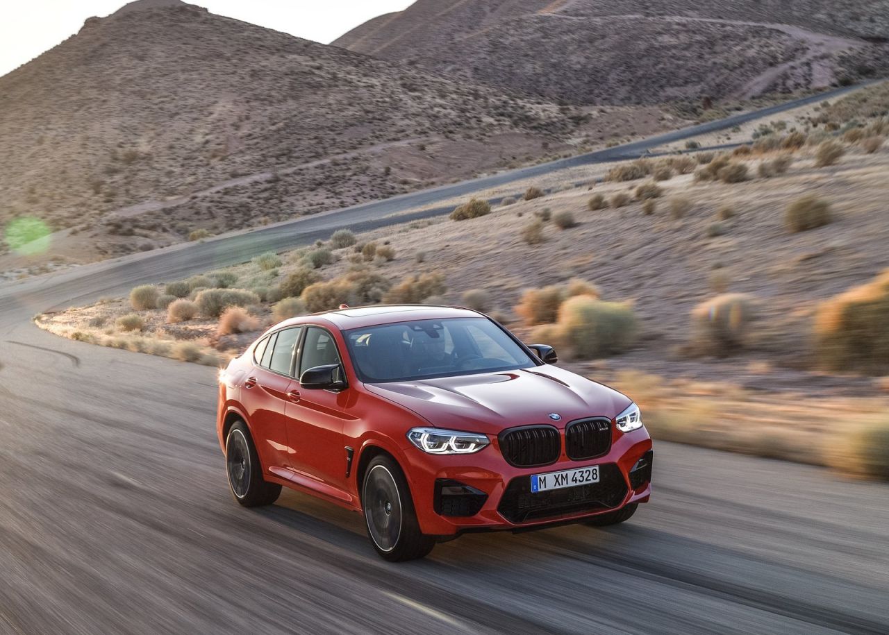 El motor más potente gasolina de seis cilindros en línea nunca visto en un coche BMW M aporta el músculo necesario para conseguir unas impresionantes prestaciones. La unidad, de nuevo desarrollo y elevado régimen de giro, dispone de tecnología M TwinPower Turbo. Con su cilindrada de 3 litros, genera una potencia máxima de 353 kW/480 CV y un par máximo de 600 Nm.