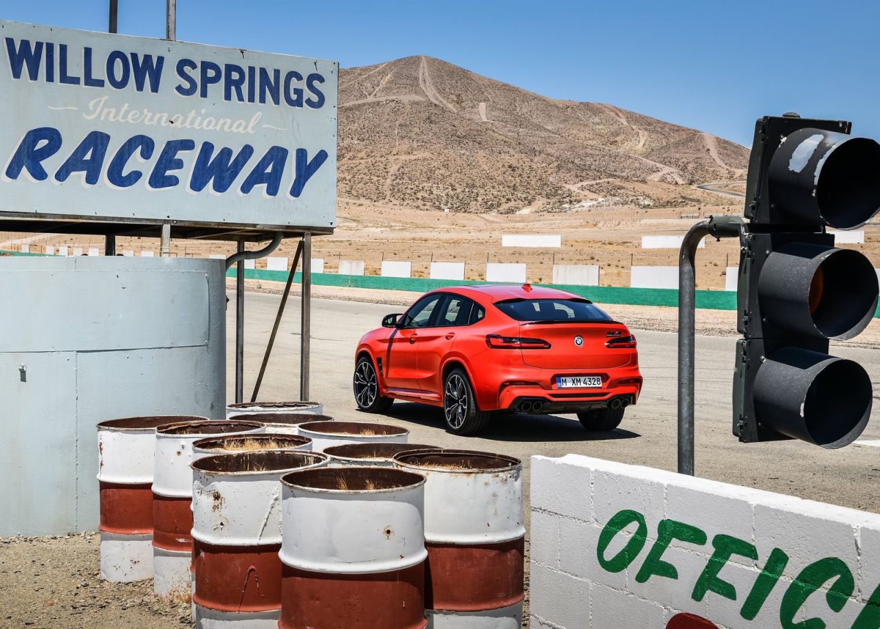 El motor más potente gasolina de seis cilindros en línea nunca visto en un coche BMW M aporta el músculo necesario para conseguir unas impresionantes prestaciones. La unidad, de nuevo desarrollo y elevado régimen de giro, dispone de tecnología M TwinPower Turbo. Con su cilindrada de 3 litros, genera una potencia máxima de 353 kW/480 CV y un par máximo de 600 Nm.