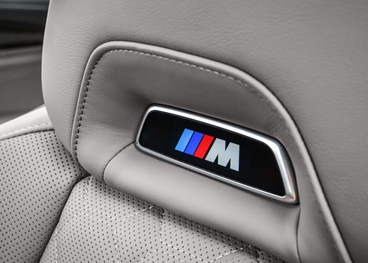 El motor más potente gasolina de seis cilindros en línea nunca visto en un coche BMW M aporta el músculo necesario para conseguir unas impresionantes prestaciones. La unidad, de nuevo desarrollo y elevado régimen de giro, dispone de tecnología M TwinPower Turbo. Con su cilindrada de 3 litros, genera una potencia máxima de 353 kW/480 CV y un par máximo de 600 Nm.