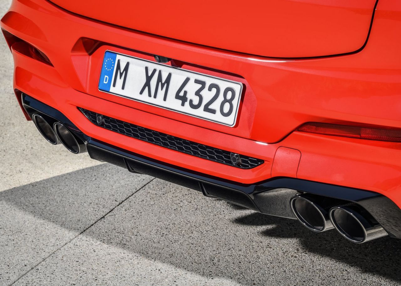 El motor más potente gasolina de seis cilindros en línea nunca visto en un coche BMW M aporta el músculo necesario para conseguir unas impresionantes prestaciones. La unidad, de nuevo desarrollo y elevado régimen de giro, dispone de tecnología M TwinPower Turbo. Con su cilindrada de 3 litros, genera una potencia máxima de 353 kW/480 CV y un par máximo de 600 Nm.