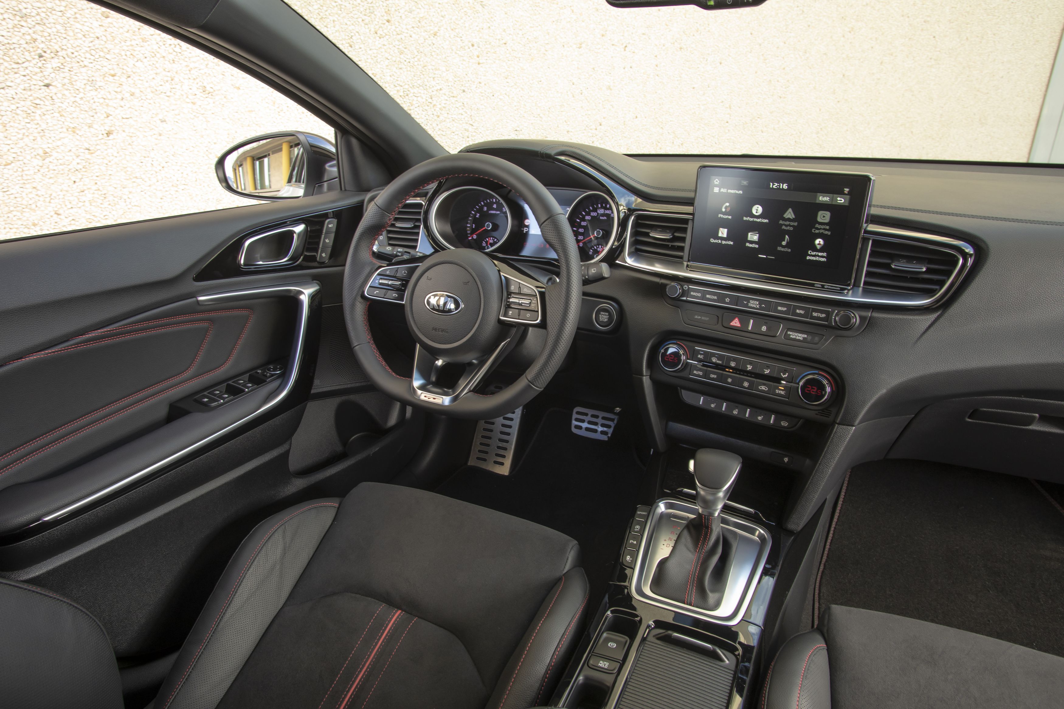 Galería Revista de coches, KIA ProCeed GT 2019 Interior Imagen