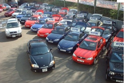 Renault, Citroen y Peugeot, las marcas que más sufren el derrumbe