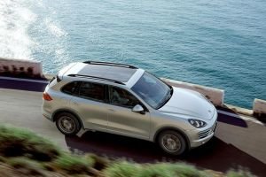 El Porsche Cayenne disponible con eficientes motores V6 gasolina y diésel