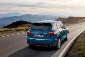 El Porsche Cayenne disponible con eficientes motores V6 gasolina y diésel