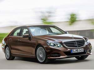 El Mercedes-Benz Clase E renueva su diseño y mejora su imagen