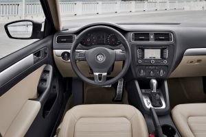 Nuevo Volkswagen Jetta: precios,motorizaciones y equipamiento