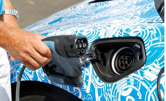 BMW i8, el primer hibrido deportivo de la marca alemana (Video)