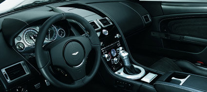 Llamados a revisión casi 18.000 Aston Martin