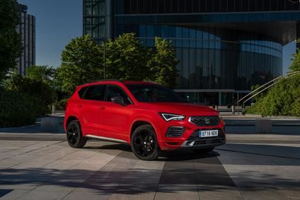 SEAT Ateca FR 2026: nuevo estándar de equipamiento completo en su gama