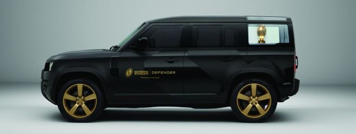 Defender presenta el vehículo oficial del trofeo para la Copa Mundial Femenina de Rugby 2025