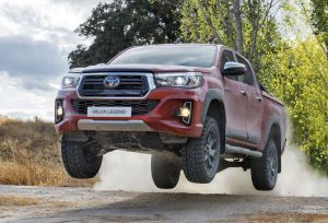 Nuevo Toyota Hilux LEGEND RAIDER, para el que busca el mejor comportamiento fuera del asfalto.