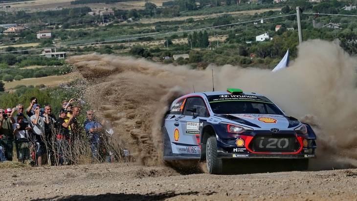 Paddon lidera el viernes