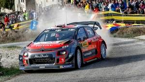 Kris Meeke se pone líder en el asfalto