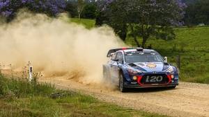 Neuville (Hyundai i20), lider absoluto