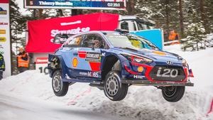 Neuville más cerca del triunfo