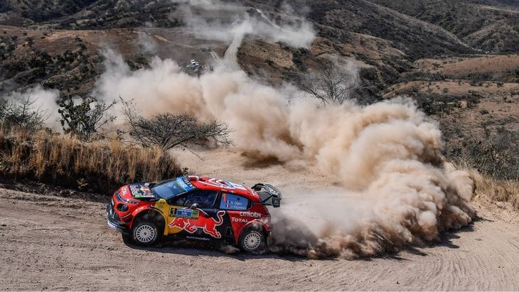 Ogier lidera el primer día largo