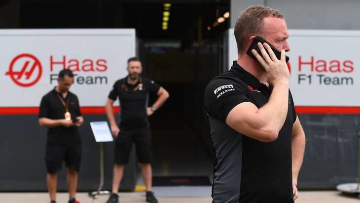 GP de Australia F1: un operario de McLaren y dos de Haas aislados