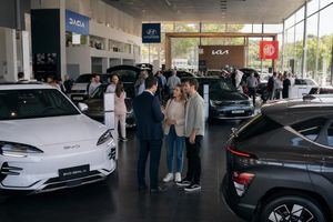 La nueva guerra de los coches baratos en España: estas son las marcas que están bajando precios en 2026
