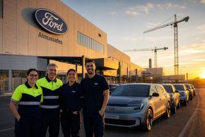 La fábrica española que vuelve a mirar al futuro: cinco nuevos coches cambiarán para siempre Almussafes