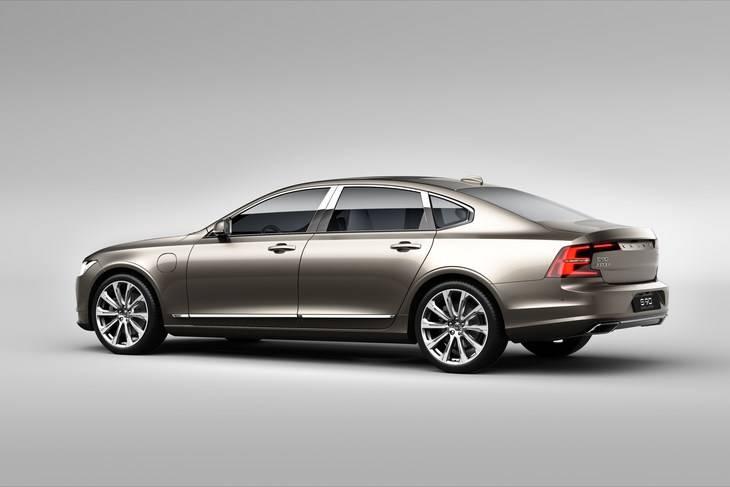 Volvo presenta la nueva versión del S90 y el lujoso modelo S90 Excellence