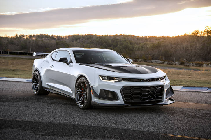 El nuevo Chevrolet Camaro ZL1 1LE es más rápido que el Nissan GT-R