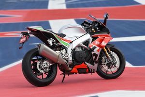 Nueva Aprilia RSV4 1100