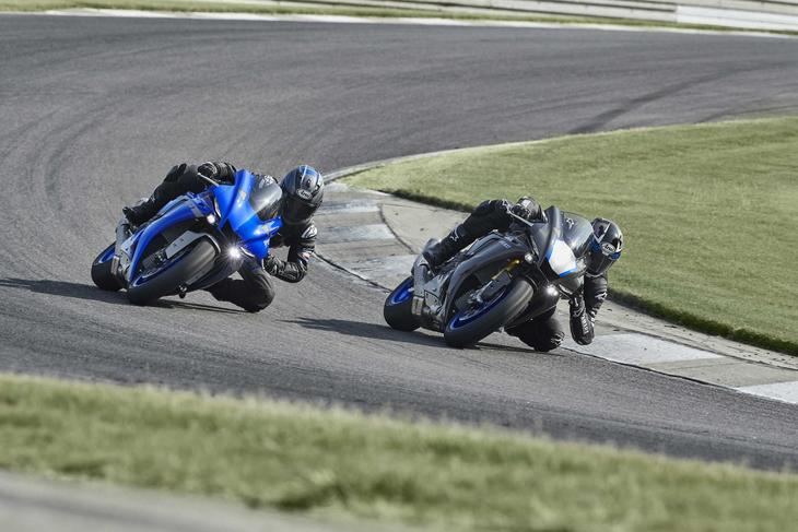 Nuevas Yamaha YZF-R1 y YZF-R1M