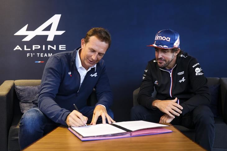 Fernando Alonso renueva su contrato con Alpine F1 Team