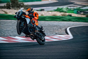 KTM 1390 SUPER ADVENTURE S EVO: La nueva reina de las motos de aventura