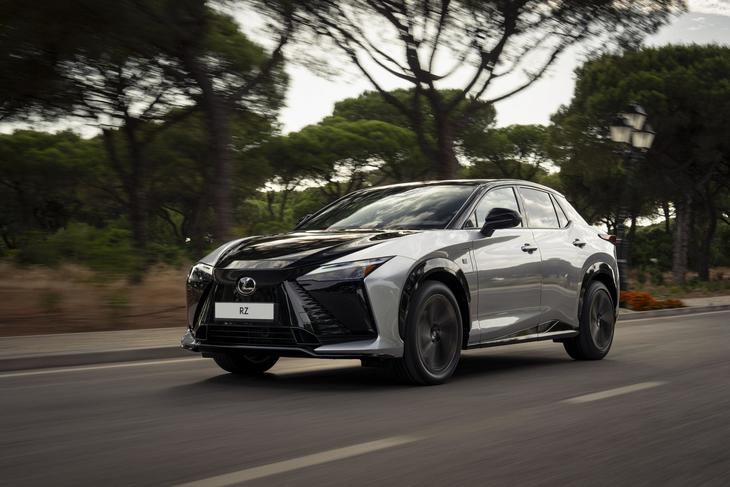 Lexus presenta el nuevo RZ: potencia y eficiencia mejoradas en un diseño deportivo