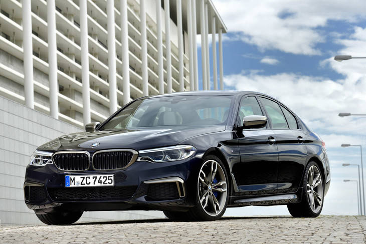 BMW M550i: V8 BiTurbo de 462 CV