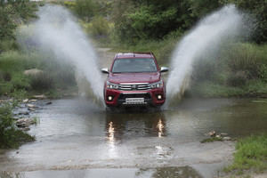 Toyota Hilux Invincible