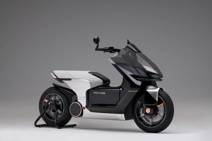 Honda lanza dos conceptos de motocicletas eléctricas en EICMA 2024