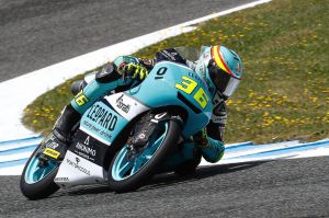 Joan Mir, quinta victoria y más líder en Moto3