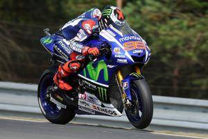 Lorenzo, indiscutible, gana y se coloca líder del Campeonato