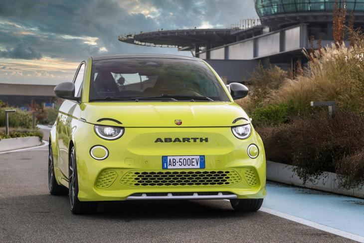 El Nuevo Abarth 500e: el escorpión eléctrico que supera a su versión de gasolina