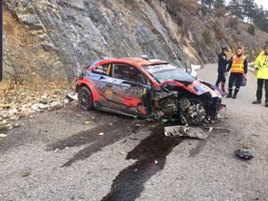 Ott Tanak tiene un brutal accidente a 185 km/h