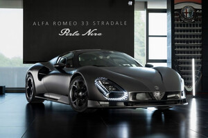 El Alfa Romeo 33 Stradale que parece el Batmóvil: solo existe uno y tiene más de 630 CV